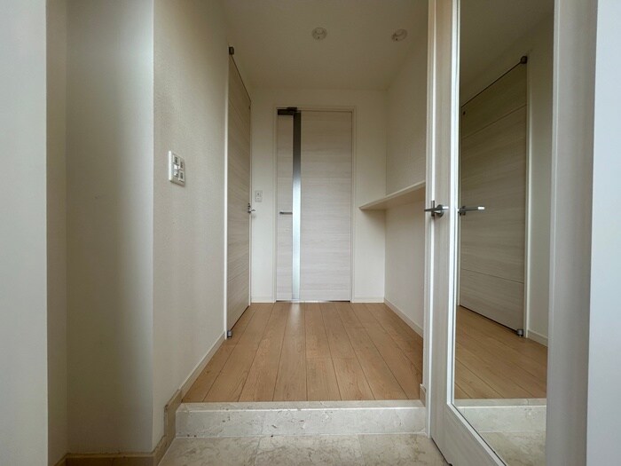 物件内観写真21　(玄関)