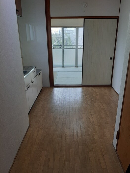 物件内観写真10　(廊下)