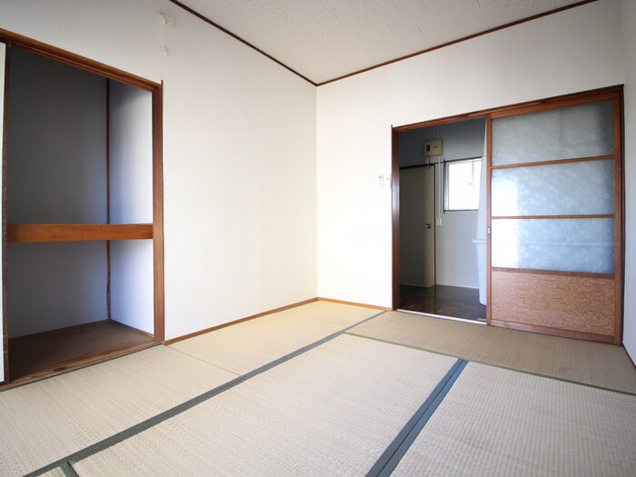 物件内観写真8　(居室)