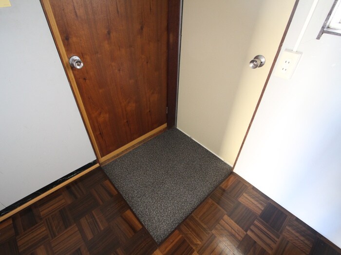 物件内観写真19　(玄関)