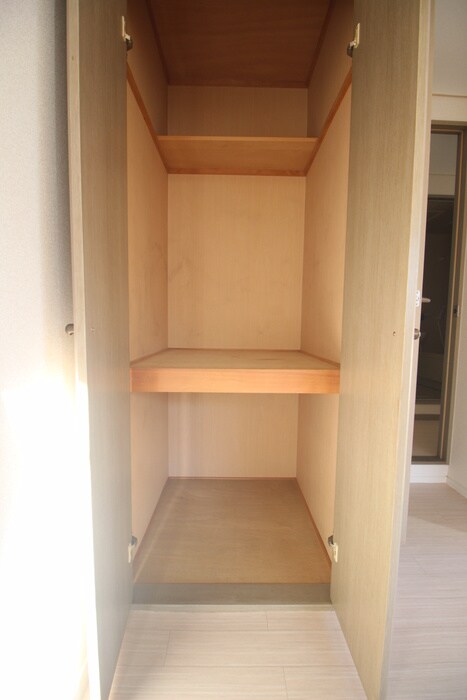 物件内観写真6　(収納)