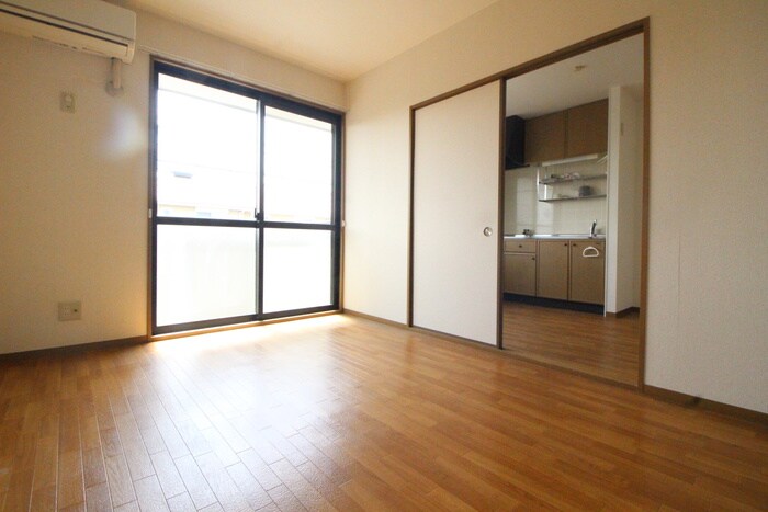 物件内観写真8　(居室)