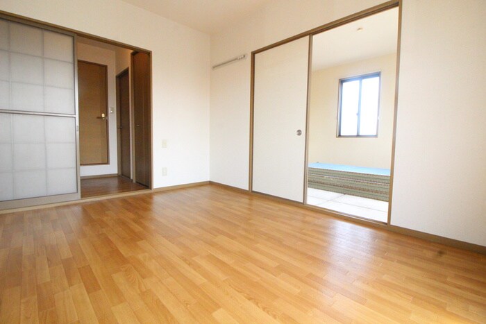 物件内観写真9　(居室)