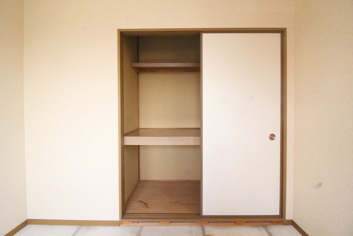 物件内観写真10　(収納)