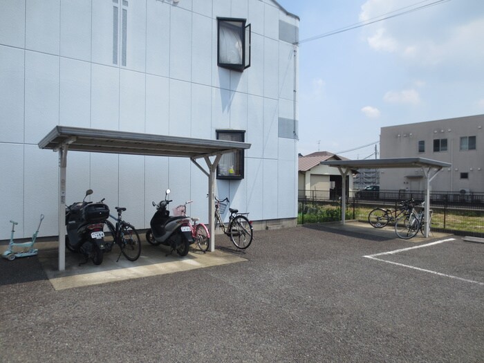 物件外観写真6　(駐輪場)