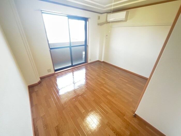 物件内観写真4　(居室)