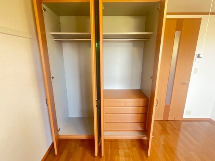 物件内観写真6　(収納)