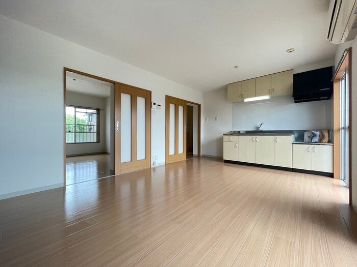 物件内観写真8　(居室)