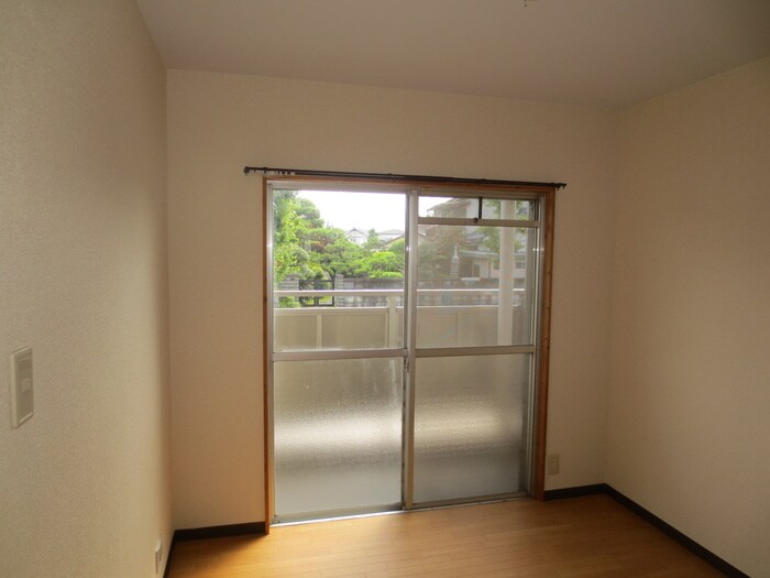 物件内観写真10　(居室)