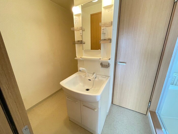 物件内観写真12　(洗面)