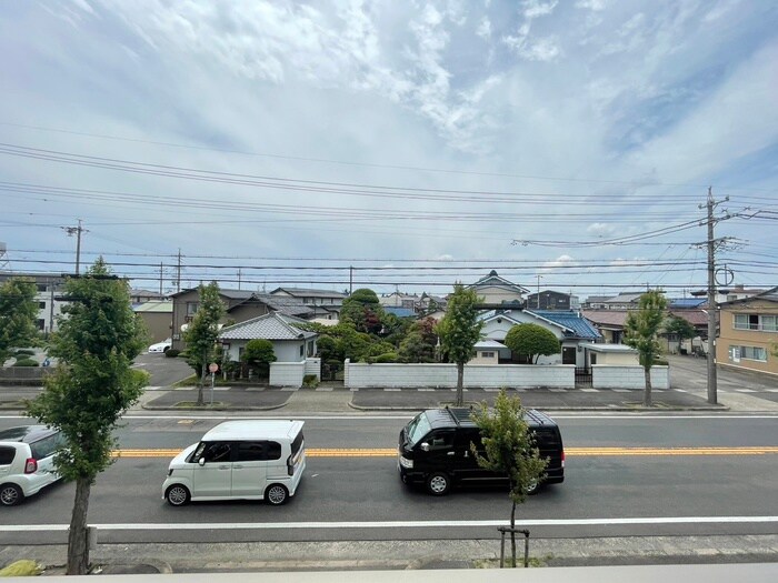 物件内観写真16　(室内からの展望)