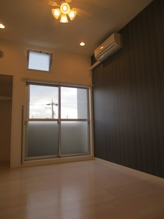 物件内観写真12　(居室)