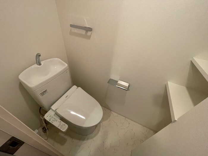 物件内観写真11　(トイレ)