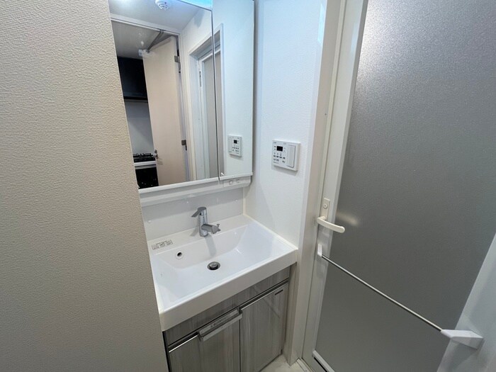 物件内観写真11　(洗面)