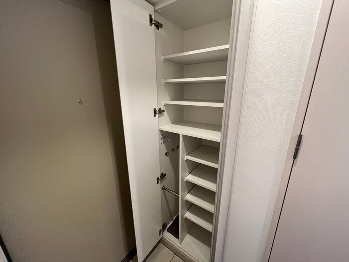 物件内観写真14　(靴箱)