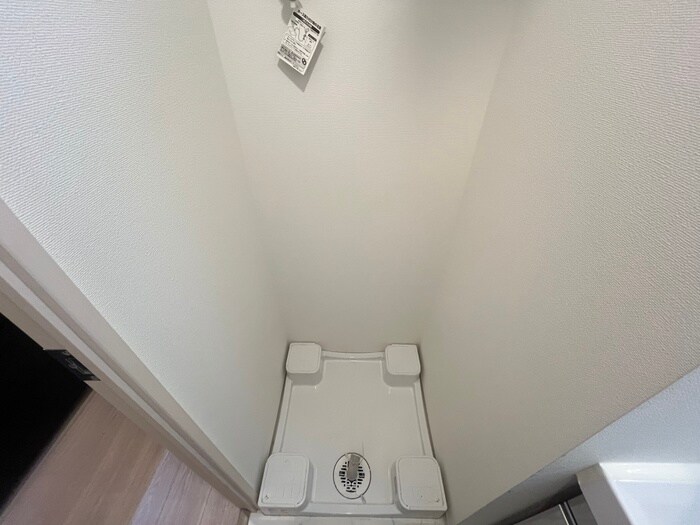 物件内観写真18　(洗濯機置場)