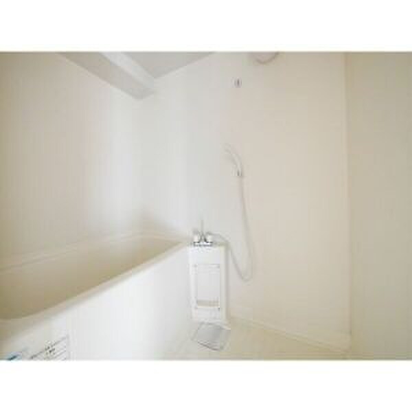 物件内観写真12　(バス／シャワールーム等)