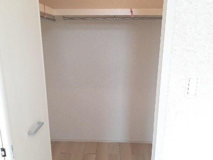 物件内観写真10　(収納)