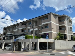 グランデ亀の井外観写真