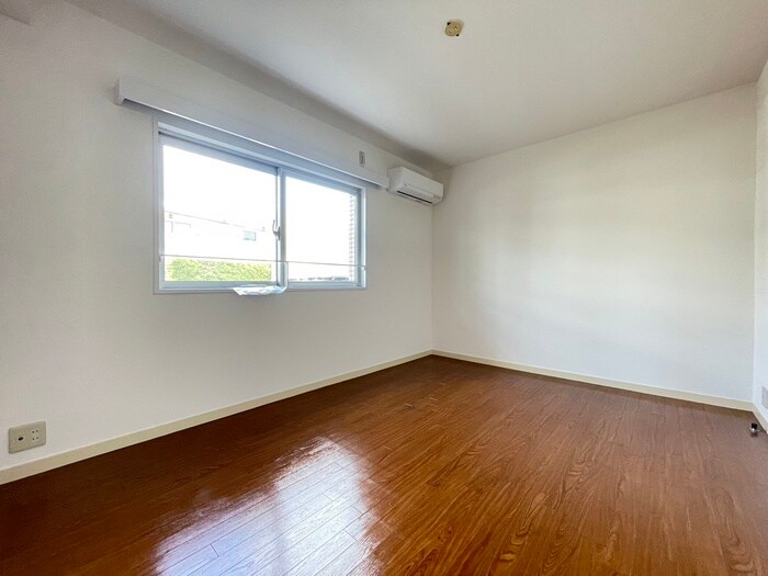 物件内観写真19　(居室)