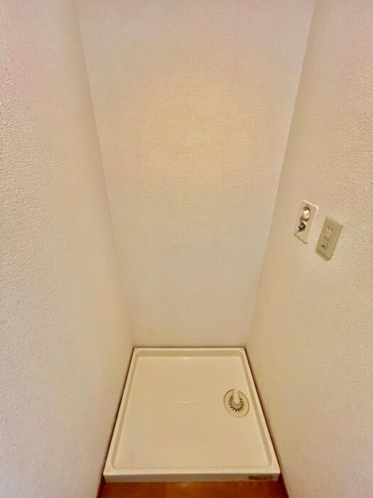 物件内観写真13　(洗濯機置場)