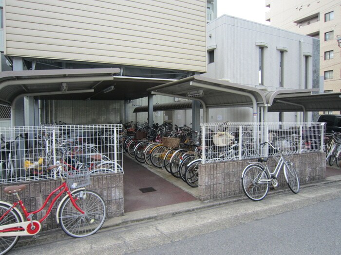 物件外観写真3　(駐輪場)