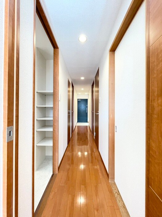 物件内観写真16　(廊下)