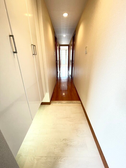 物件内観写真17　(玄関)