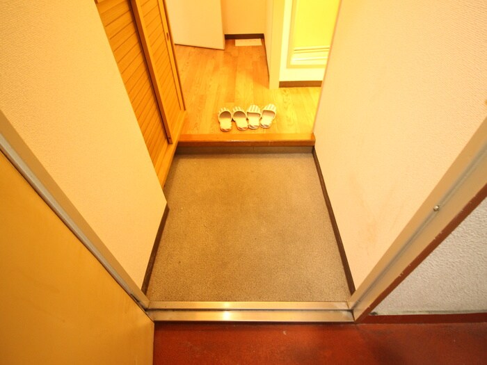 物件内観写真14　(玄関)