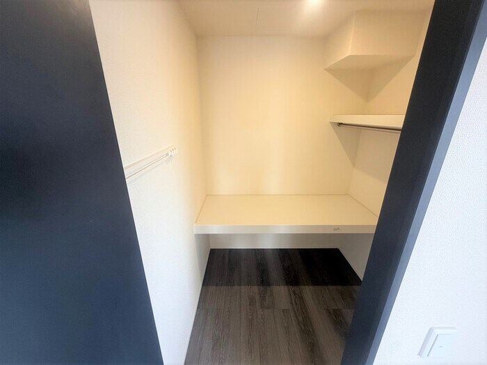 物件内観写真16　(収納)
