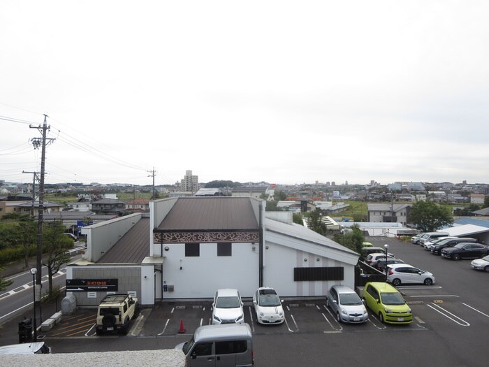 物件内観写真13　(室内からの展望)