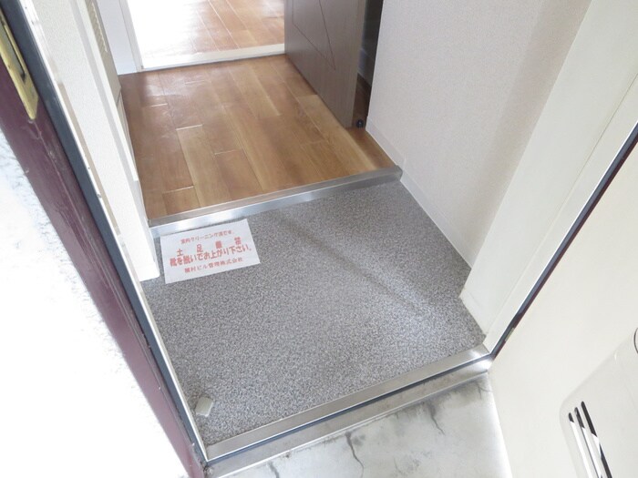 物件内観写真17　(玄関)