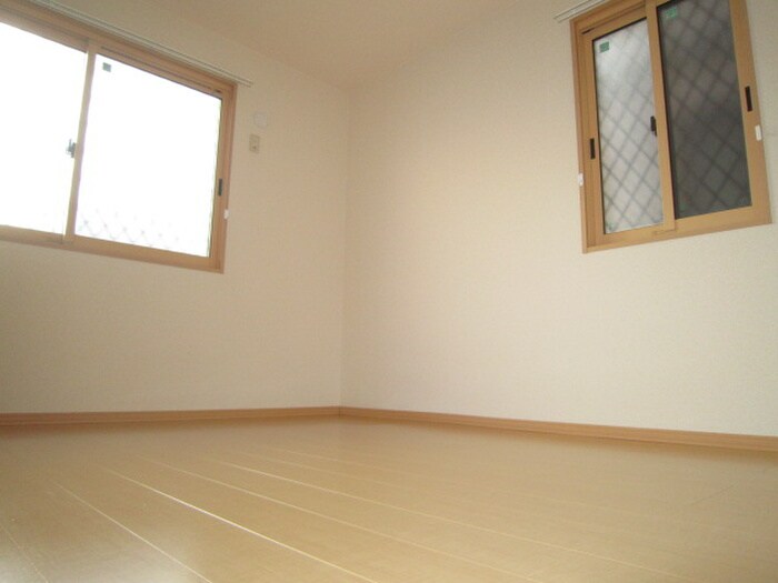 物件内観写真11　(居室)