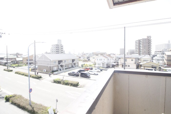 物件内観写真16　(室内からの展望)