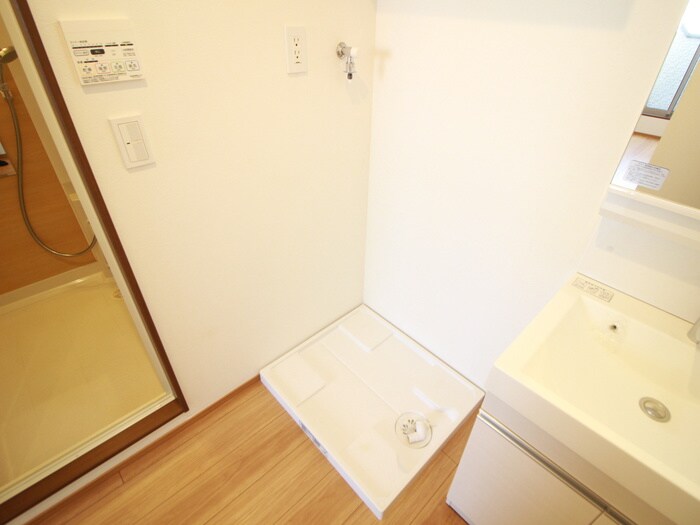 物件内観写真19　(洗濯機置場)