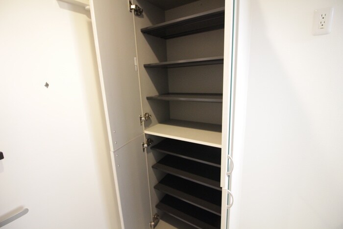 物件内観写真16　(靴箱)