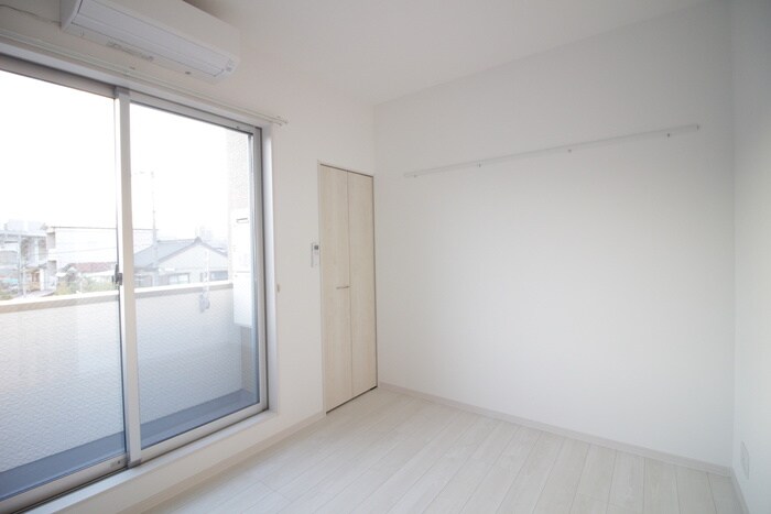 物件内観写真18　(居室)