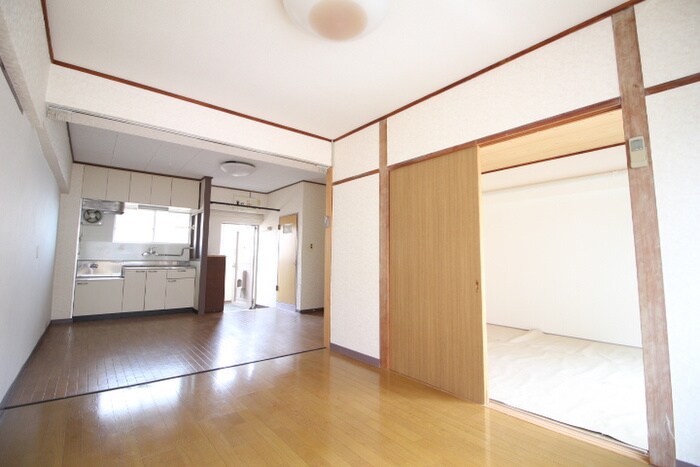 物件内観写真8　(居室)