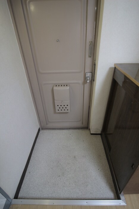 物件内観写真15　(玄関)