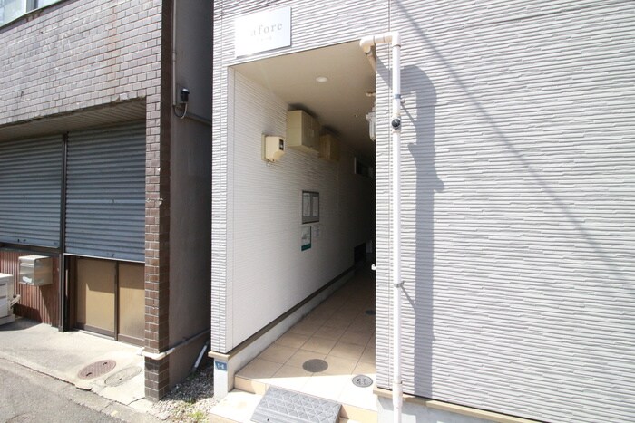 物件外観写真4　(エントランス部分)