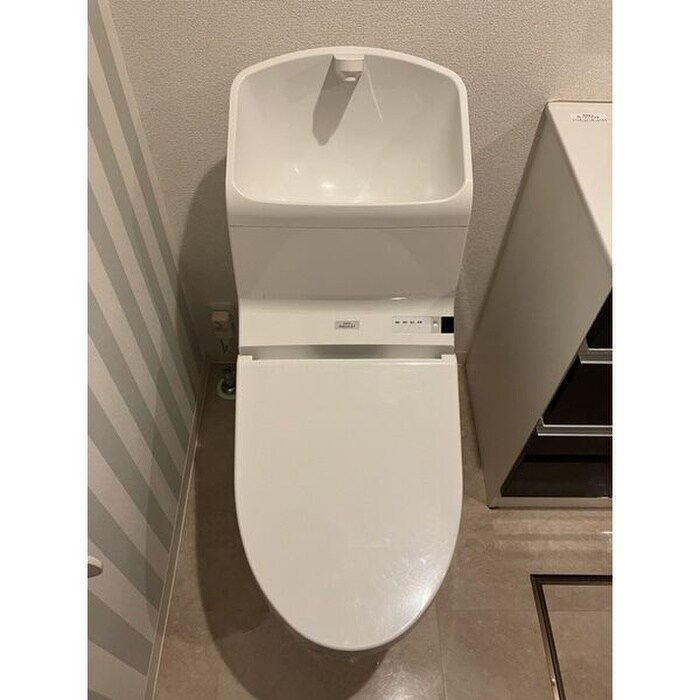 物件内観写真14　(トイレ)