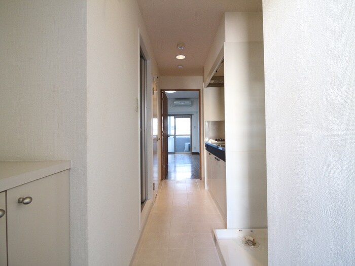 物件内観写真8　(廊下)