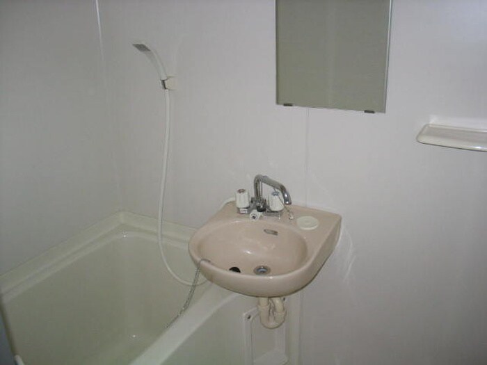 物件内観写真10　(洗面)