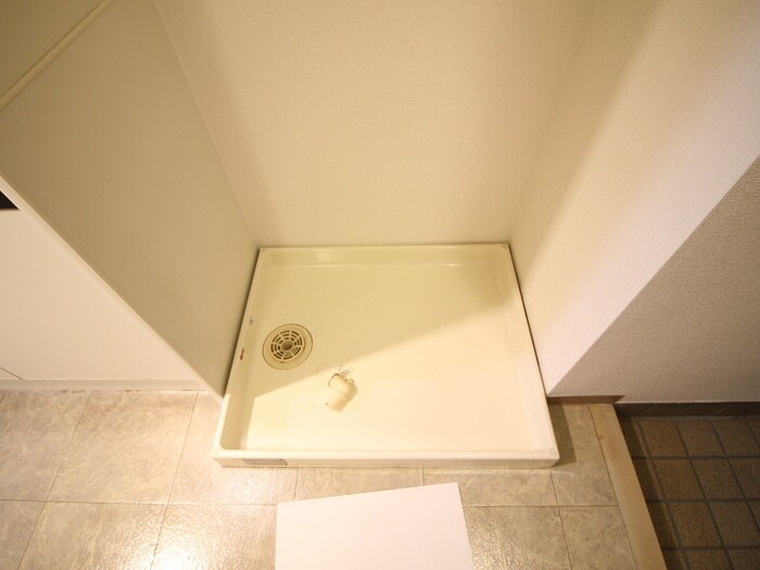 物件内観写真13　(洗濯機置場)