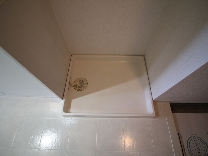 物件内観写真13　(洗濯機置場)