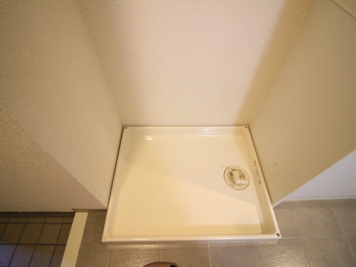 物件内観写真13　(洗濯機置場)