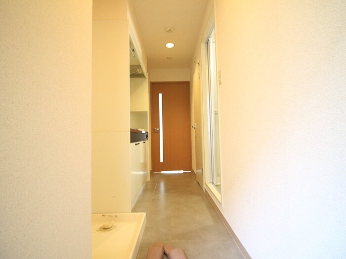 物件内観写真16　(廊下)