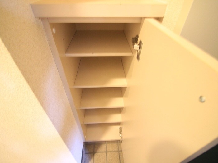 物件内観写真17　(靴箱)