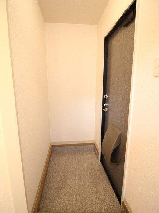 物件内観写真22　(玄関)