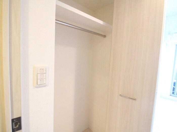 物件内観写真12　(収納)